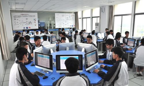 誰說專科生沒出息？選對(duì)賽道，這4個(gè)專業(yè)讓你前途光明